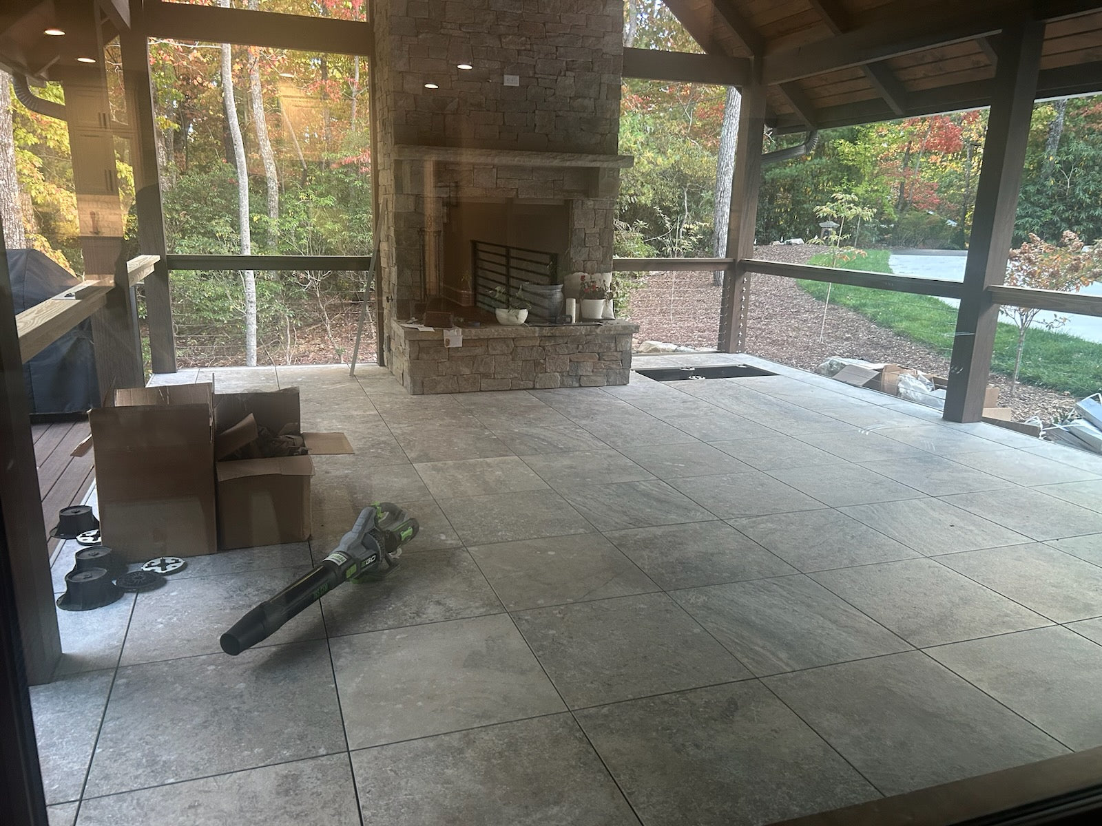 Porcelain Pavers - Travertine Look "Cappuccino"